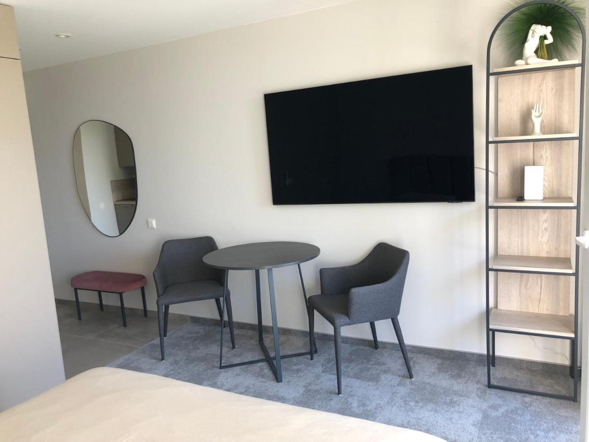 Studio Modern Швентой Экстерьер фото
